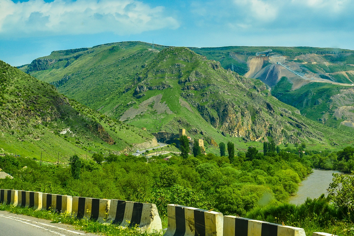 Древняя крепость Хертвиси