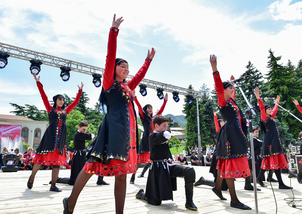 Мцхета. Празднование Дня Независимости Грузии