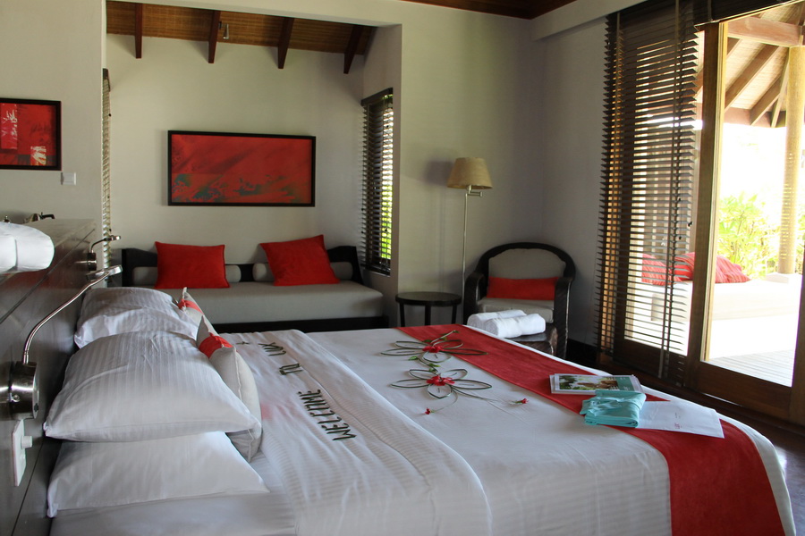 Все виллы построены в типичном мальдивском стиле