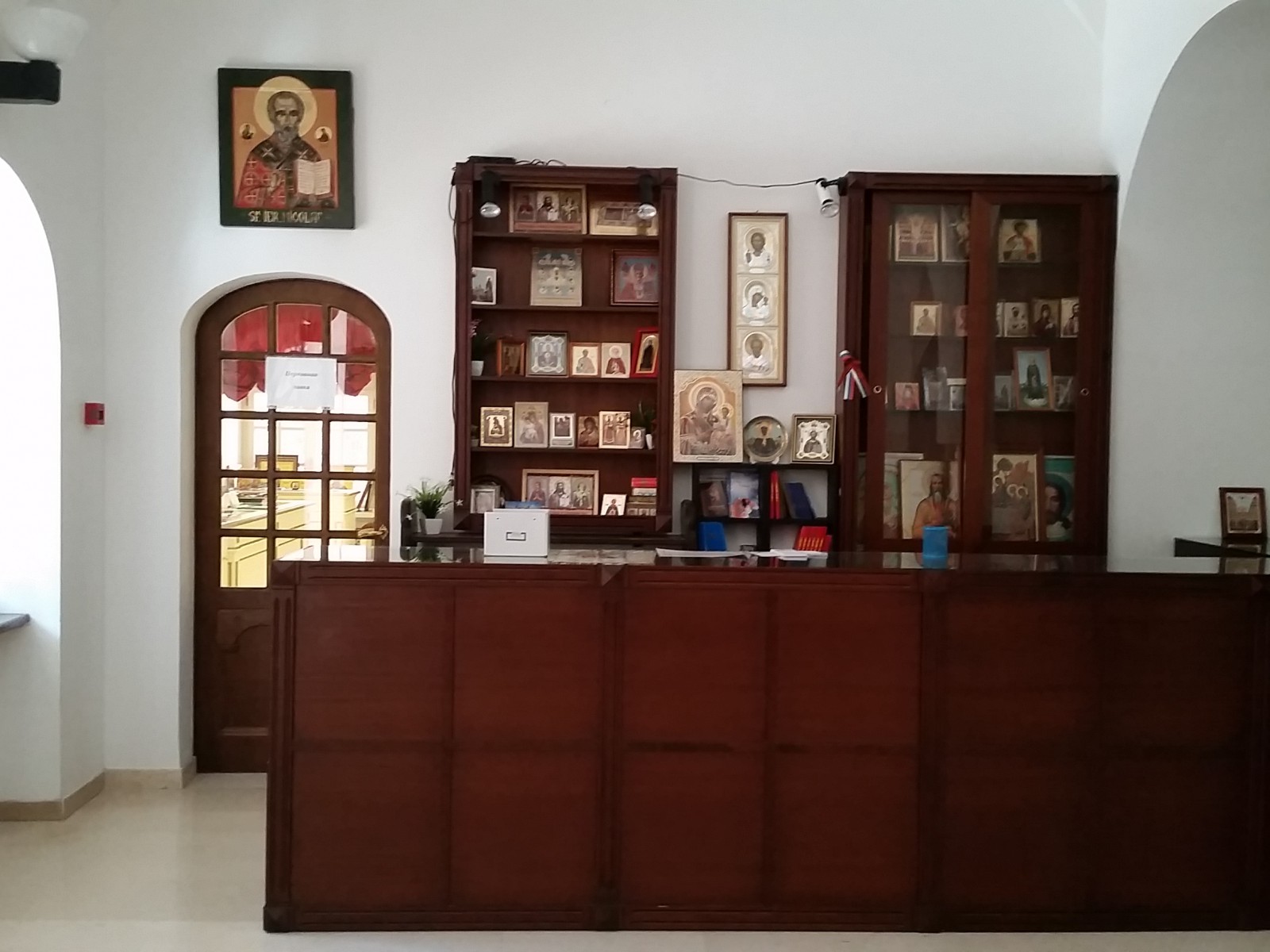 Церковная лавка, фото Олег Алексеев