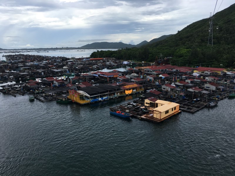 В плавучей деревне Синцун живет народность Дань, © А. Полянская