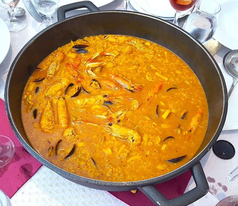 Кальдосо - паэлья, приготовленная в бульоне, © Нестерова М.