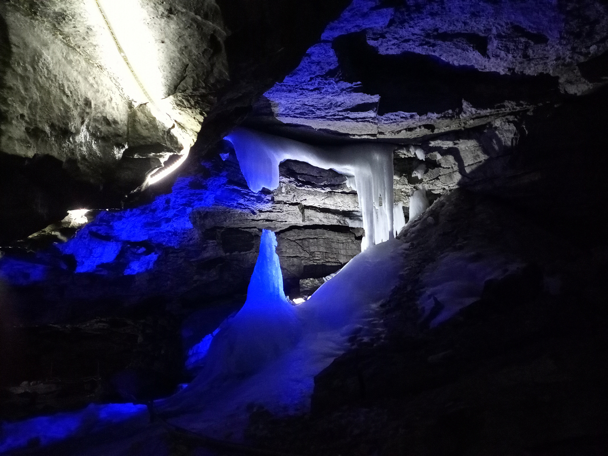 Кунгурская ледяная пещера, © Е.Веденьев