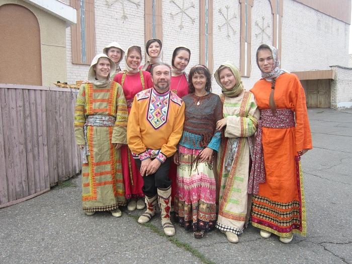 Дуэт ПОЮЩАЯ ДУША и театр берестяных масок. © Г.Цыганкова