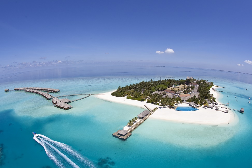 Апрельские развлечения в Velassaru Maldives